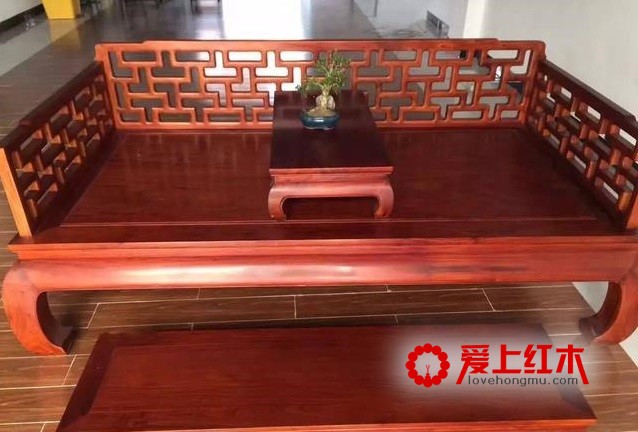 在未来，有钱也买不了红木家具-1