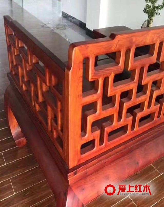 在未来，有钱也买不了红木家具-3