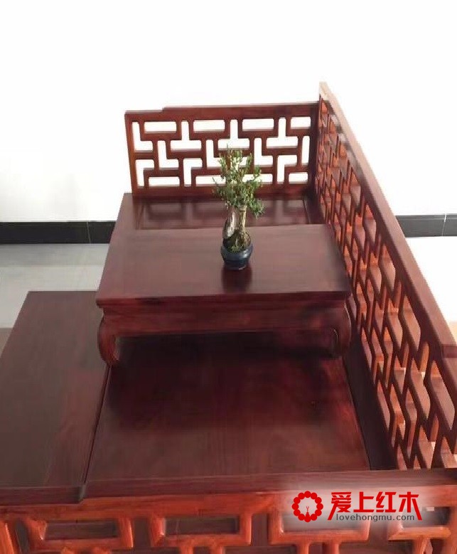 在未来，有钱也买不了红木家具-2