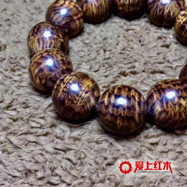 海南黄花梨经典凤尾水波纹欣赏-6