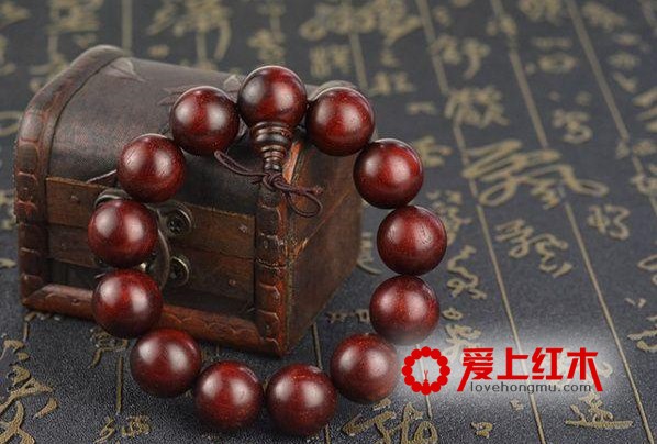 小叶紫檀的油性为何那么高?-1