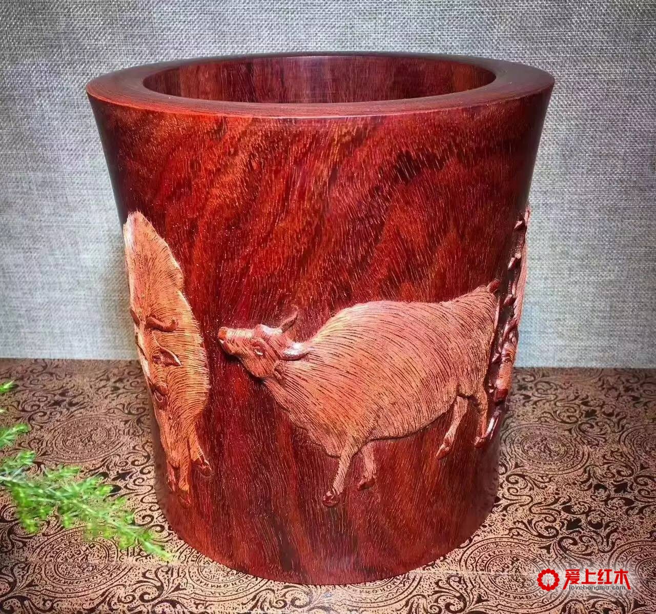 赞比亚血檀高油密北部料多款精雕笔筒欣赏-2