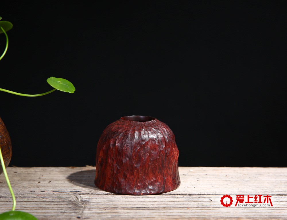 充满中式元素的檀木花瓶装饰摆件欣赏【图】-3