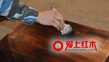 红木家具上漆与其他家具上漆有哪些区别