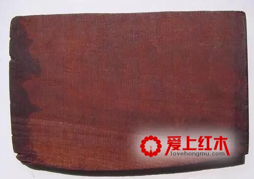 红木家具保养禁忌：红木家具慎用核桃油保养！-2