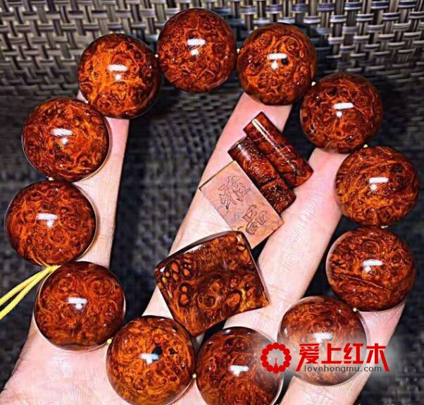 紫檀珠子怎么盘玩才能不开裂？-1
