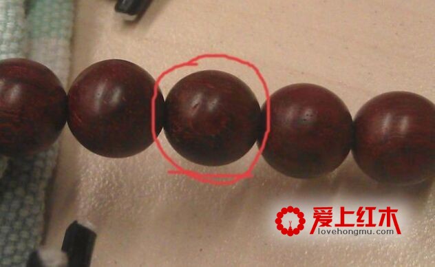 小叶紫檀手串开裂怎么办？别急，小编教你4招-1