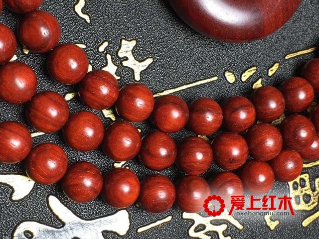 这枚鸡血红平安扣，看了就想上手是怎么回事？-2