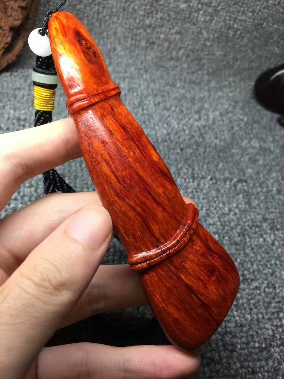 小叶紫檀5A级泥料带星小把件 鸡血红无棕眼-4