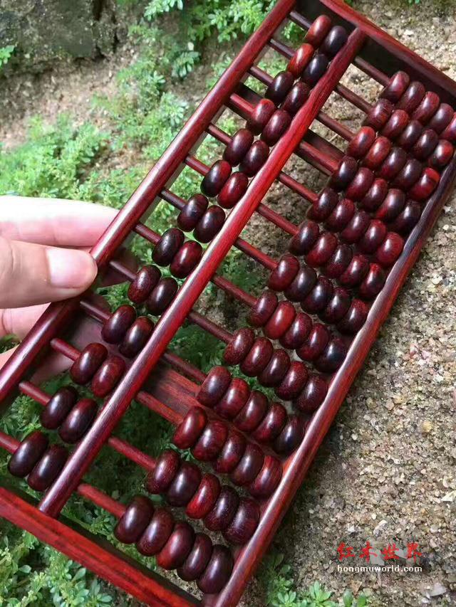 选择红木工艺品的秘诀在这里！选不对只能叫废物了-1