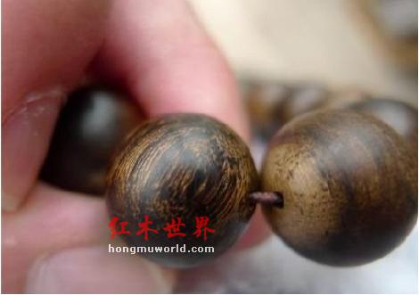 沉香串珠最常见的造假及辨别方法，大揭秘！-12