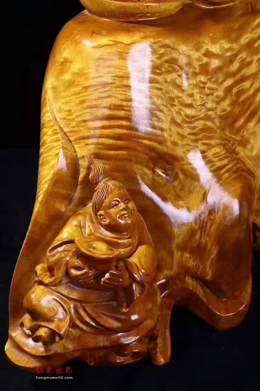 小叶桢楠《散财童子》大师之作刀工细腻底色饱满-9