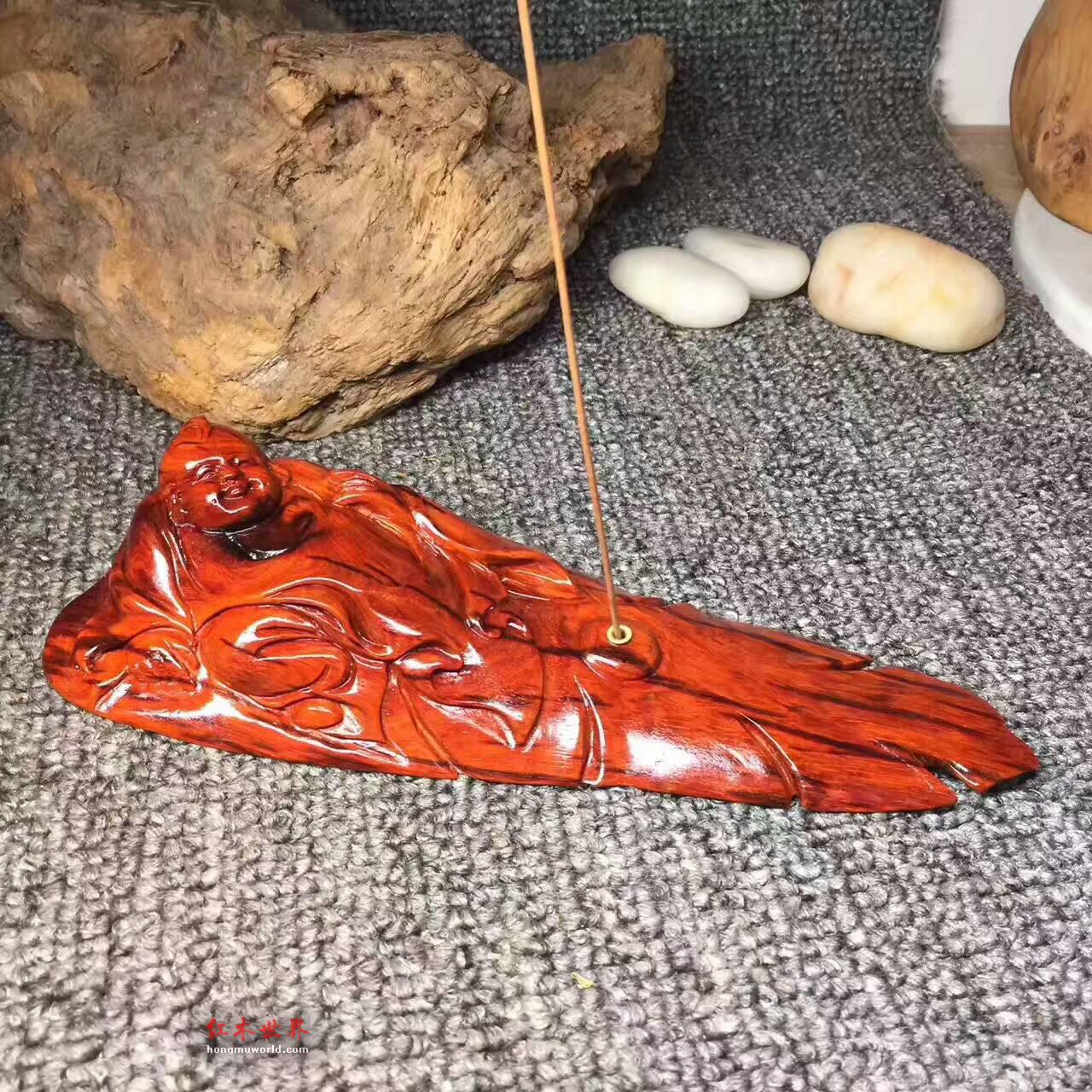 《善财童子》香插 小叶紫檀鸡血红泥料打造-1