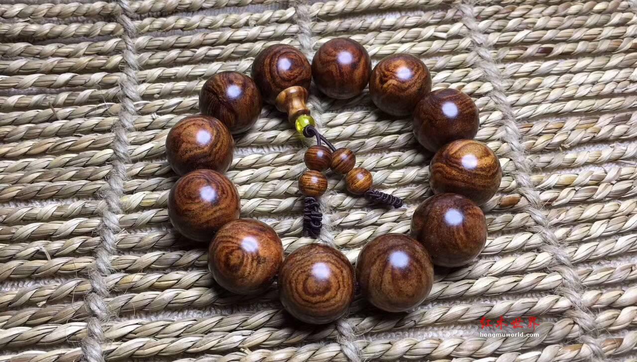 海南黄花梨手串 特微蜘蛛纹虎皮纹纹路奇特飘逸-2