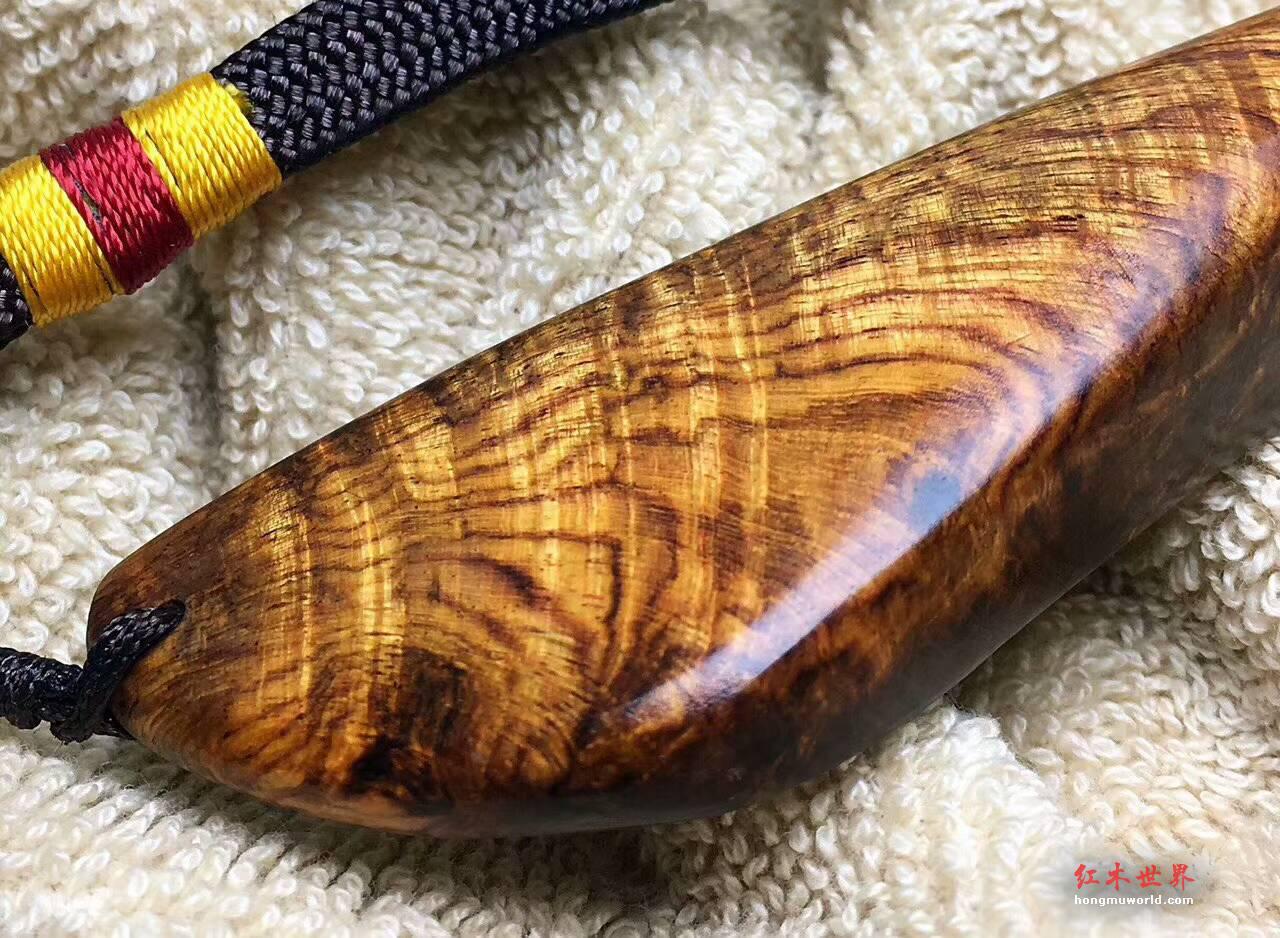 海南黄花梨随形手把件 黄金满水波纹精致小巧-3