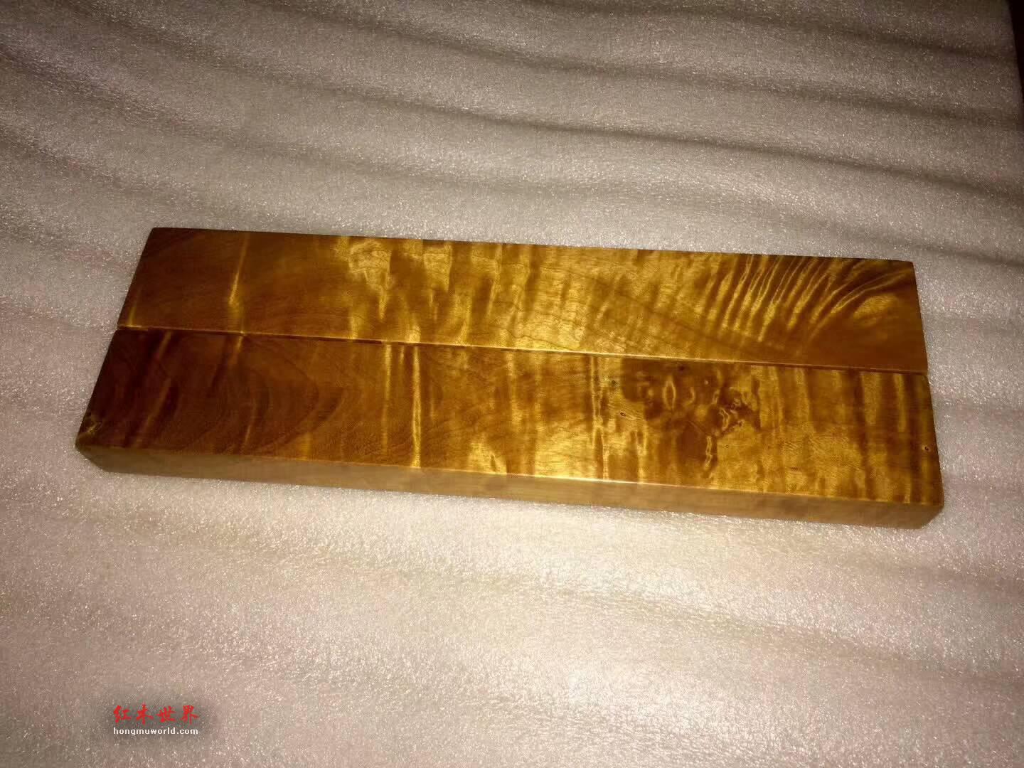 红木世界文房四宝 金丝楠满水波镇尺金黄光泽漂亮大气-1