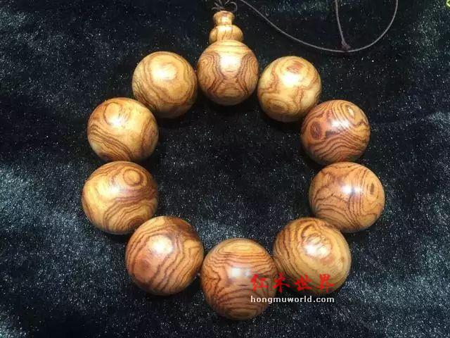 老玩家告诉您黄花梨的“惊天”价值与正确的保养-1