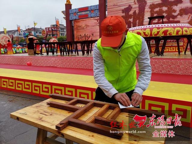 2019中国·花园红木家具展销会拉开帷幕-6